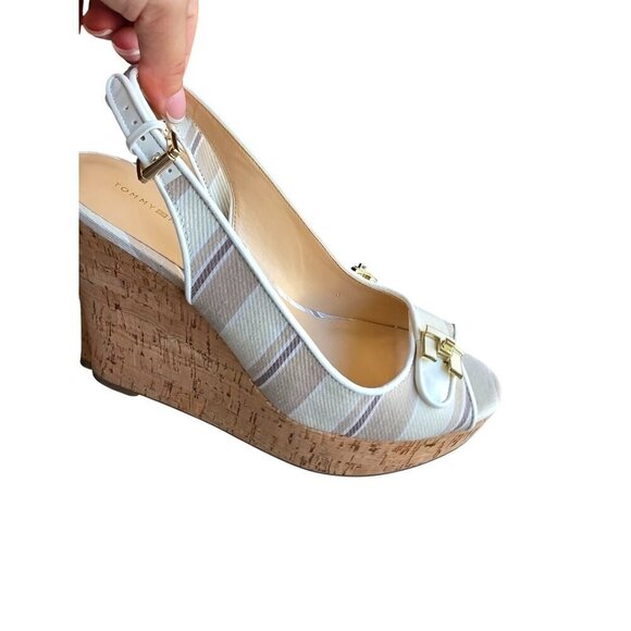 Tommy Hilfiger Women US 8.5 white tan and gold buckle Wedge Sandal 4.5 inches - Picture 9 of 16